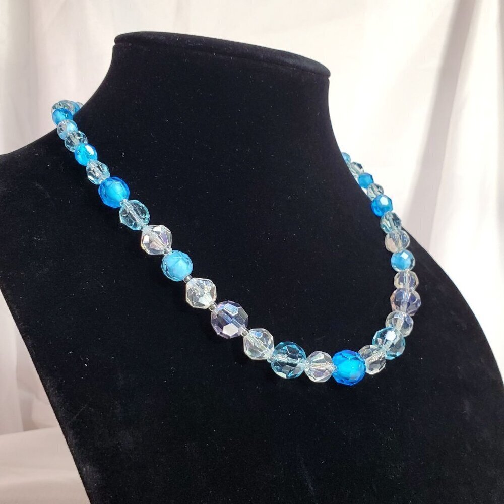 Vintage Lisner Blue and white Glass Bead Necklace & Earrings Set Aurora Borealis - Picture 11 of 16